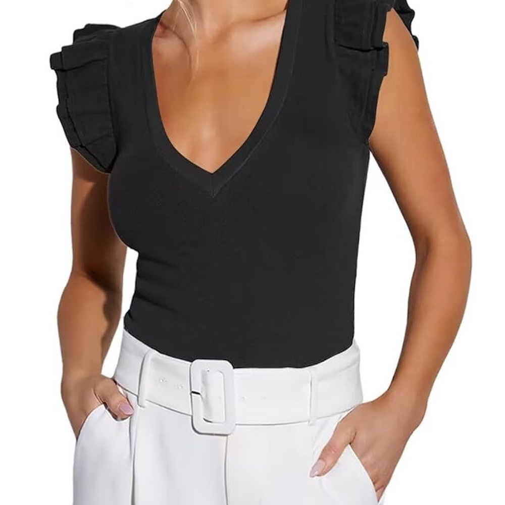 Ezbelle Women’s Summer Sleeveless VNeck Top Size Large NWT